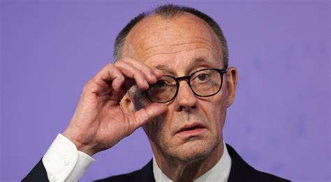 S schema, iliustruojanti skirtumą tarp JAV (MPH) ir Europos (km/h) spidometro ciferblatų