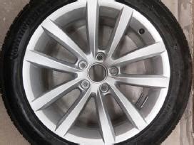 Pavyzdys ratlankio su penkiomis tvirtinimo angomis, montuojamas ant VW Passat