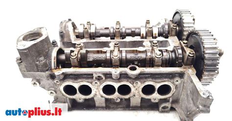 Ford Fiesta variklio skyriaus nuotrauka