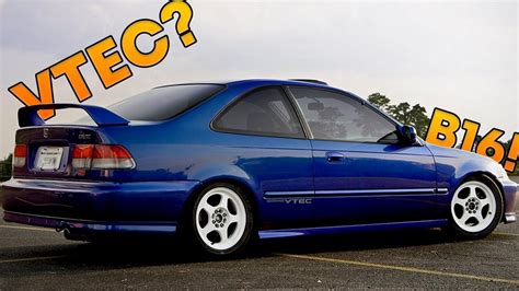 Teminė nuotrauka su Honda Civic 6 gen salonu ir guminiais kilimėliais