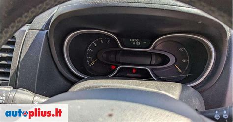 Teminė nuotrauka, vaizduojanti automobilio „Opel Vivaro“ prietaisų skydelį