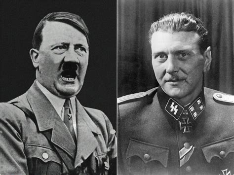 Adolfas Hitleris apžvelgia į Lenkiją žygiuojančius vokiečių karius. Filmo „Feldzug in Polen“ (rež. Fritz Hippler, 1940 m.) kadras.