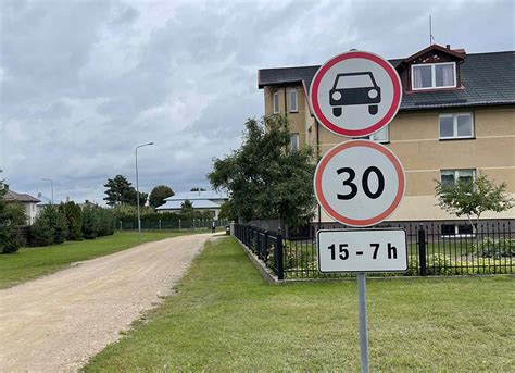 Kelio ženklas su greičio apribojimu Prancūzijoje