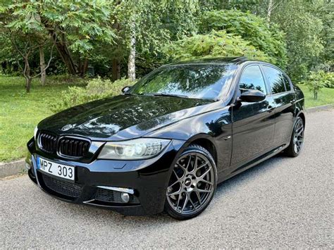 BMW E90 modelių gama: sedanas, universalas, kupė ir kabrioletas