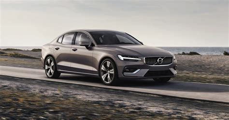 Volvo S60 automobilio profilio nuotrauka, pabrėžianti skandinavišką dizainą