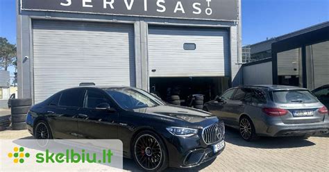 Nuotrauka, vaizduojanti modernią autoserviso įrangą