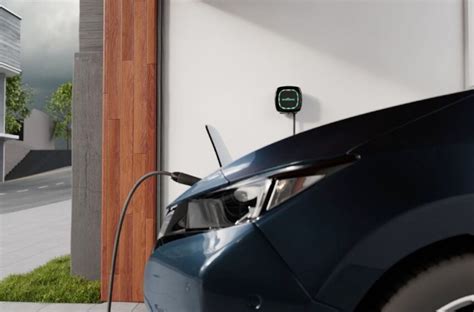 Volvo elektromobilio įkrovimas namuose