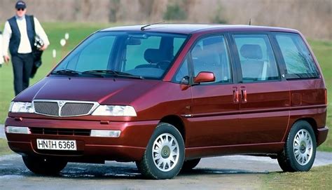 Lancia Zeta išorės vaizdas (priekis)