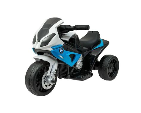 motociklas su naujomis padangomis ruošiasi sezonui