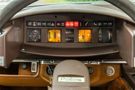 Citroën CX interjeras su „Lunule“ dizainu
