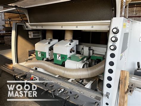 Schema, iliustruojanti keturpusės obliavimo staklės vidinę struktūrą ir velenų išdėstymą