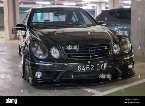 Mercedes-Benz W211 elegantiškas sedanas