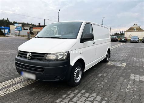 Volkswagen komercinio furgono nuotrauka darbinėje aplinkoje