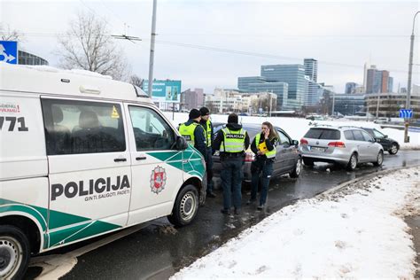 Policija tiria avarijos vietą Vilniuje