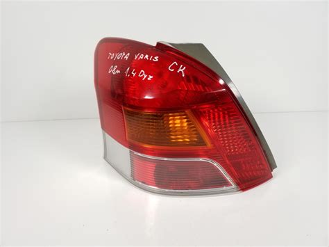 Toyota Yaris II kartos kairysis galinis žibintas