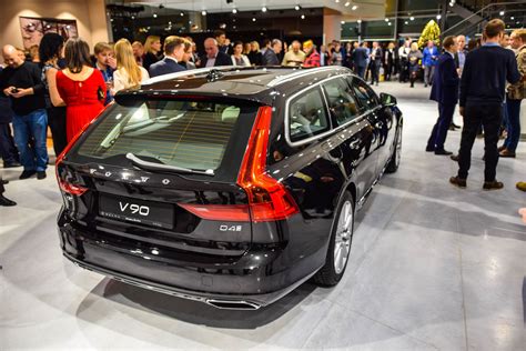 Nuotrauka: atnaujintas „Volvo“ automobilių centro „Sostena“ interjeras Vilniuje