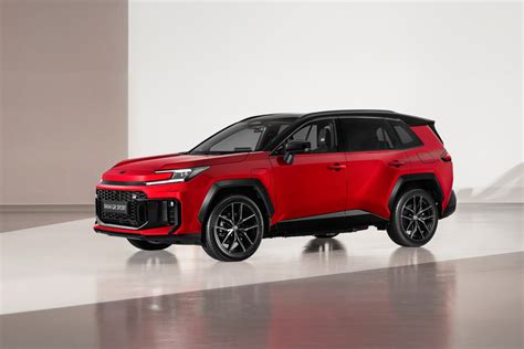 Pirmosios kartos Toyota RAV4 pristatymas ir dizaino evoliucija per dešimtmečius