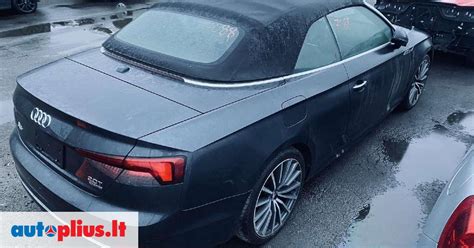Audi A5 automobilis skirtingais kėbulo tipais: kupe, kabrioletas, hečbekas.