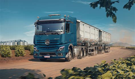 Infografika, vizualizuojanti 10 000 km bandymų rezultatus, lyginant „Actros 1844 BlueTec 5“ ir „Actros 1845 BlueTec 6“ degalų sąnaudas.
