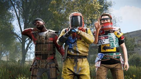 Teminis paveikslėlis: žaidėjas renkantis resursus Rust Legacy aplinkoje