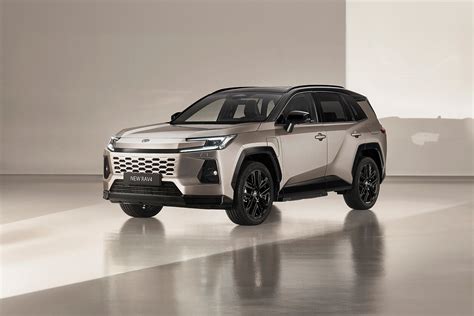 Naujos kartos „Toyota RAV4“ eksterjero dizaino vizualizacija, pabrėžianti trimatį priekinės dalies stilių ir LED žibintus.