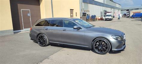 Brabus tiuninguotas Mercedes-Benz su ratlankiais