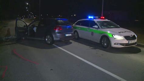 Policijos gaudynės magistralėje, automobilis 