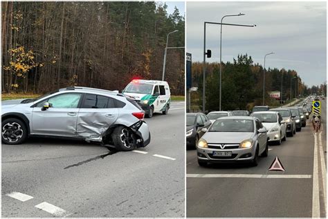 susidūrę automobiliai, vienas iš jų sunkiai apgadintas