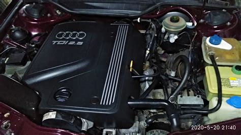 Audi A6 C4 2.5 TDI variklio skyriaus nuotrauka