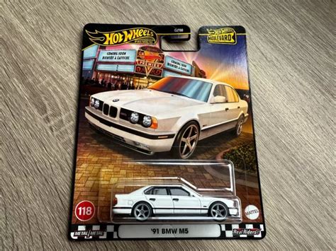 BMW M5 interjeras ir hibridinė įranga