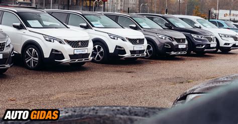 Teminė nuotrauka apie naudotų automobilių turgų ar prekybos aikštelę