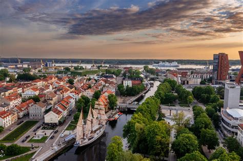 Miesto gatvė be spūsčių, pvz., Klaipėda