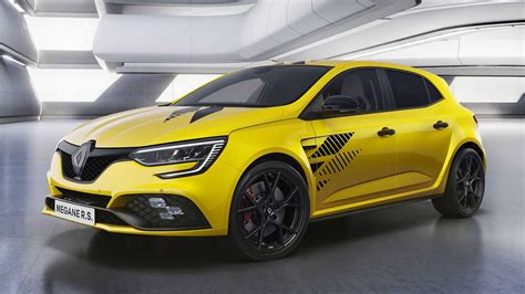 Renault Megane R.S. visų trijų kartų evoliucijos vizualizacija