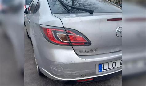 Tematinė nuotrauka: apgadintas Opel automobilis po avarijos