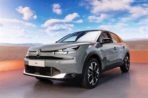 Citroen C4 Picasso interjeras su dideliu ekranu