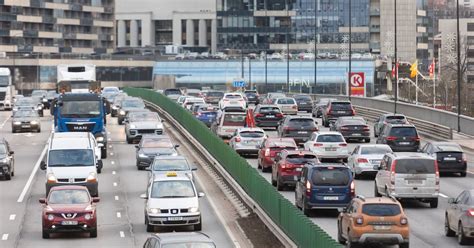 Srauto schema, rodanti JAV automobilių pritaikymo Europos standartams etapus: techninė patikra, žibintų modifikacija ir programinė įranga