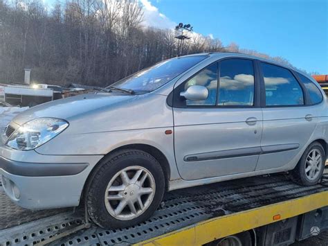 Infografika: Renault Scenic per kartas ir pasirenkami varikliai