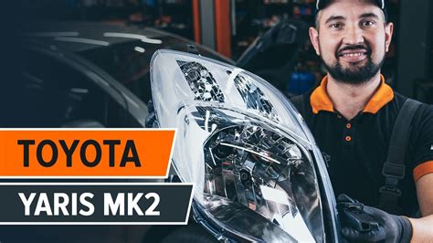 Toyota Yaris priekinių žibintų vizualizacija naktiniame mieste