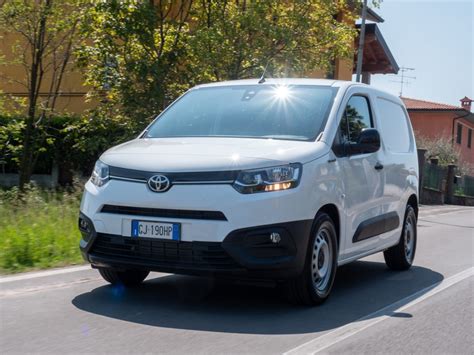 Tematinė nuotrauka: Toyota ProAce su įranga