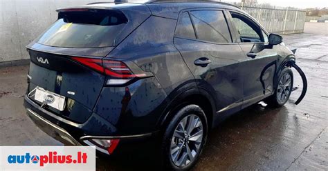 Kia Sportage su įvairių dydžių ratlankiais