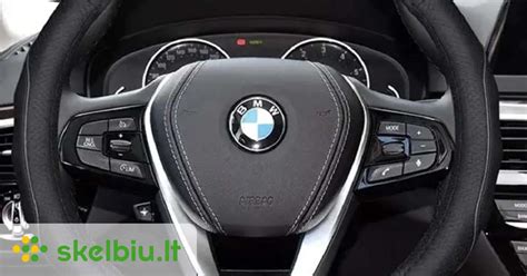 BMW odinio sportinio vairo išvaizda ir montavimas