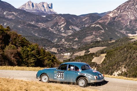 Senovinio Škoda Popular Monte Carlo ralio automobilio nuotrauka