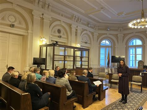 Lietuvos teismų salės nuotrauka