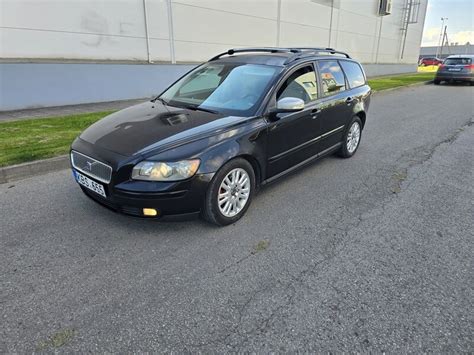 Modifikuotas Volvo V50 su sportine pakaba ir ratlankiais