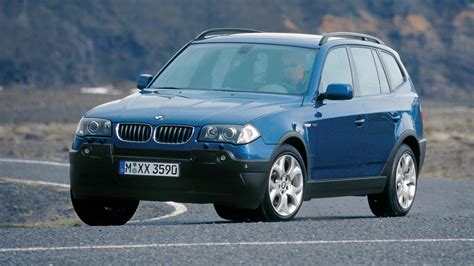BMW X3 (E83) 2004 metų modelio nuotrauka su priekiniais ir šoniniais vaizdais