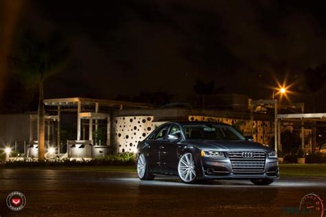Teminė nuotrauka: Audi automobilis su Vossen ratlankiais