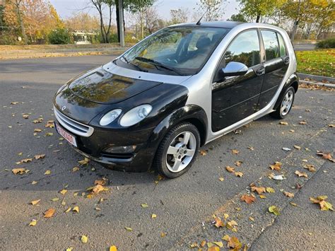 Smart Forfour 2005 metų modelio nuotrauka mieste