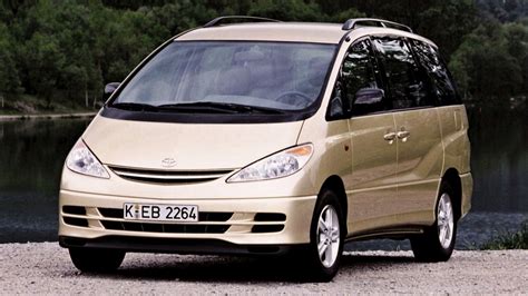 Toyota Previa dugno nuotrauka, siekiant iliustruoti galimas korozijos vietas
