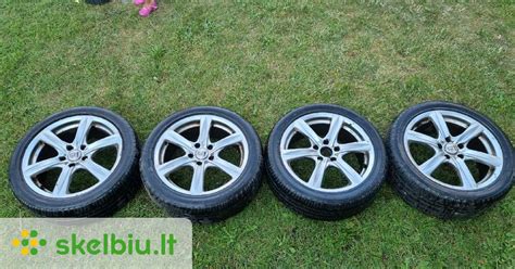 Mercedes-Benz automobilis su R19 ratlankiais, sportiška išvaizda
