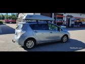 Toyota Verso automobilis su ant stogo pritvirtinta stogo bagažine